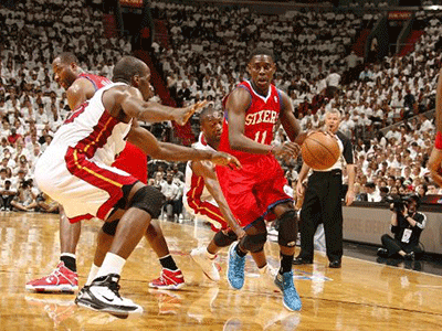 最強(qiáng)nba濃眉vs詹姆斯